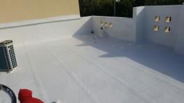 סיוד גג לאחר ביצוע איטום באמצעות יריעות ביטומניות - חברת "א. גואטה איטום ובידוד"